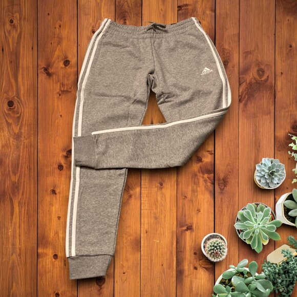 adidas Pants - 💕NWT ADIDAS XL JOGGER PANTS WOMENS SIZE XL in grey and white